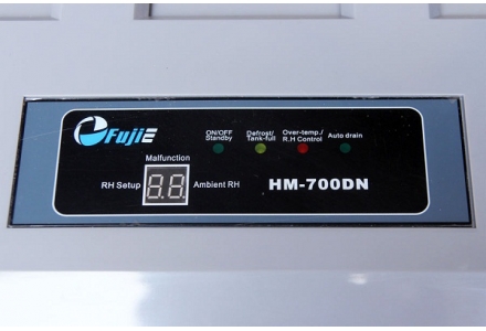 Máy hút ẩm FujiE HM-700DN