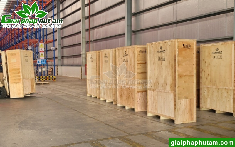 Hình ảnh lắp Máy hút ẩm bảo quản sản phẩm may mặc tại Maple Bắc Ninh 4