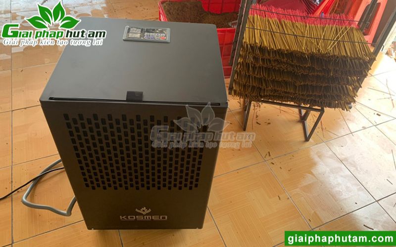 Hình ảnh lắp đặt máy hút ẩm Kosmen KM-150S tại Cơ sở Nhang Kiến Tường - Long An