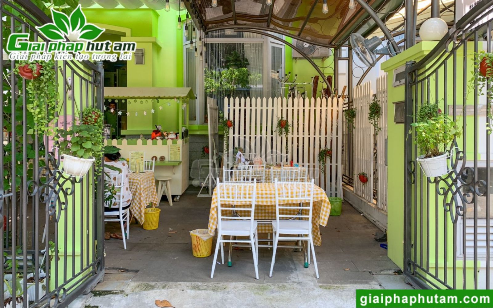 máy hút ẩm nhà bếp tại quân 7 hcm