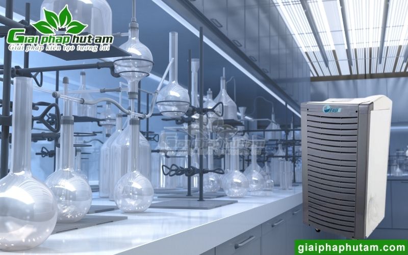 Máy hút ẩm công nghiệp trong phòng thí nghiệm