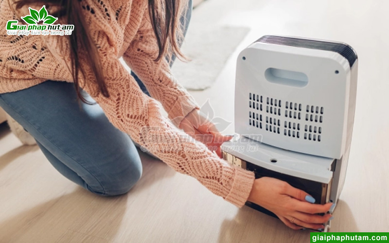 Vệ sinh máy hút ẩm giúp thiết bị bền hơn